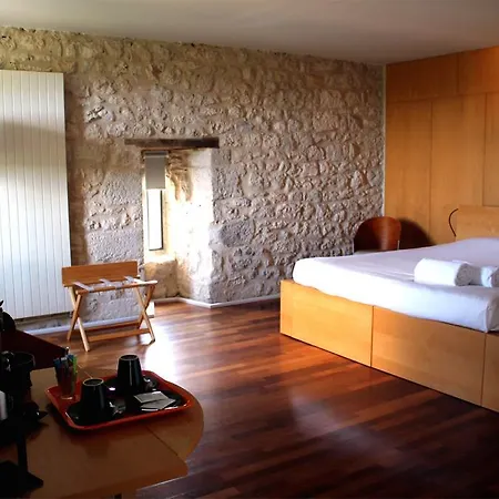 מלון Chateau De Salettes 4*