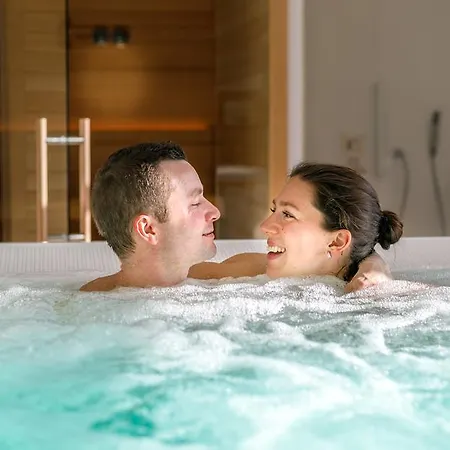 Hotel Chateau De Salettes 4*