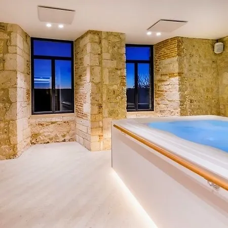 Chateau De Salettes 4* Cahuzac-sur-Vère