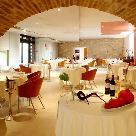 Chateau De Salettes Hotel