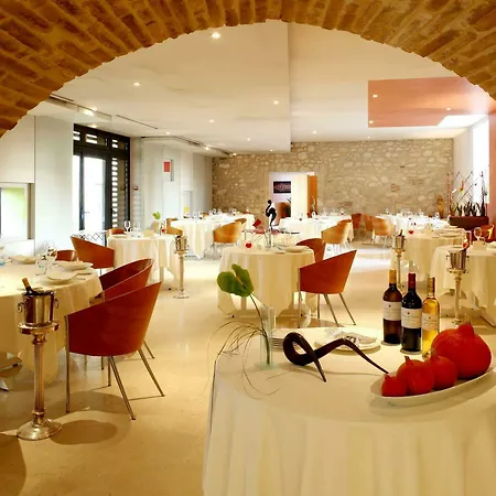 Chateau De Salettes