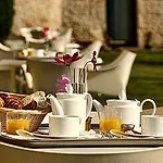 Chateau De Salettes 4*