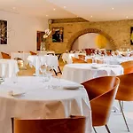 Hotel Chateau De Salettes 4*
