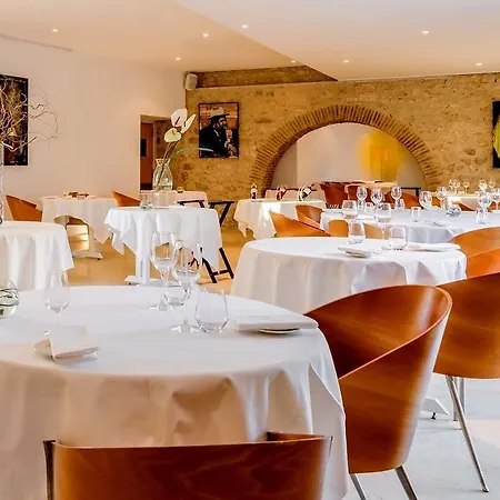 Hotel Château De Salettes 4*