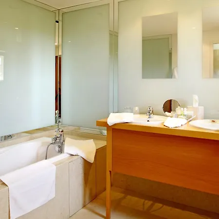 Hotell Chateau De Salettes 4*